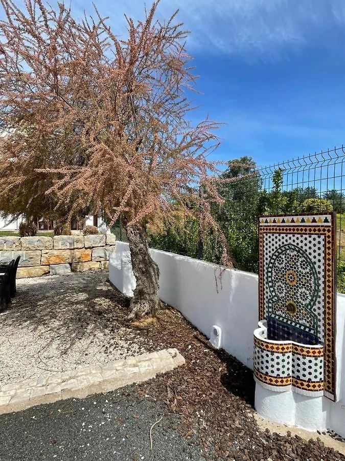 B&B Entrecolinas Paderne  Bed & Breakfast Paderne (Faro)
